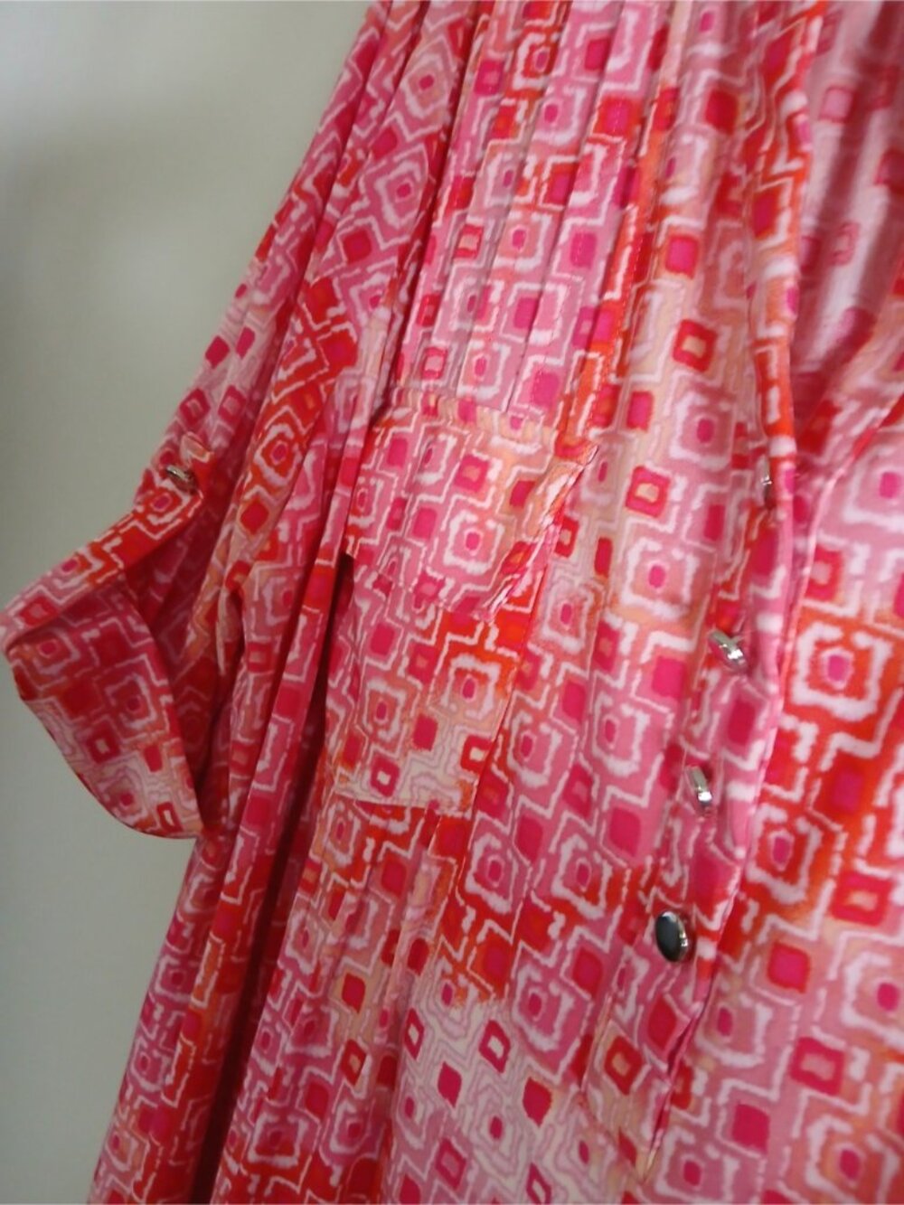 Pink and Coral Geometric Print Top - Picture 3 of 3
